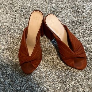 MIDI heel and comfortable sandals